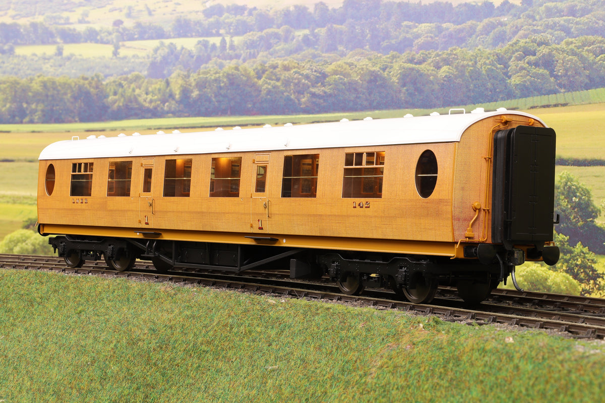 Darstaed D24-1-04A Finescale O Gauge LNER Thompson Mainline FK (First Class Corridor) Coach, Teak &#39;142&#39;