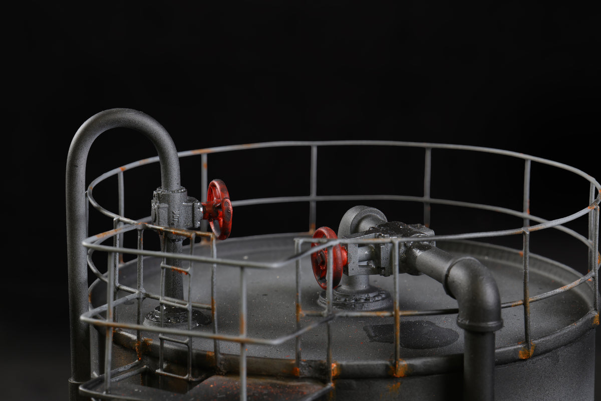 Made in Manchester Models O Gauge Fuel Storage Tank (Tall) Weathered