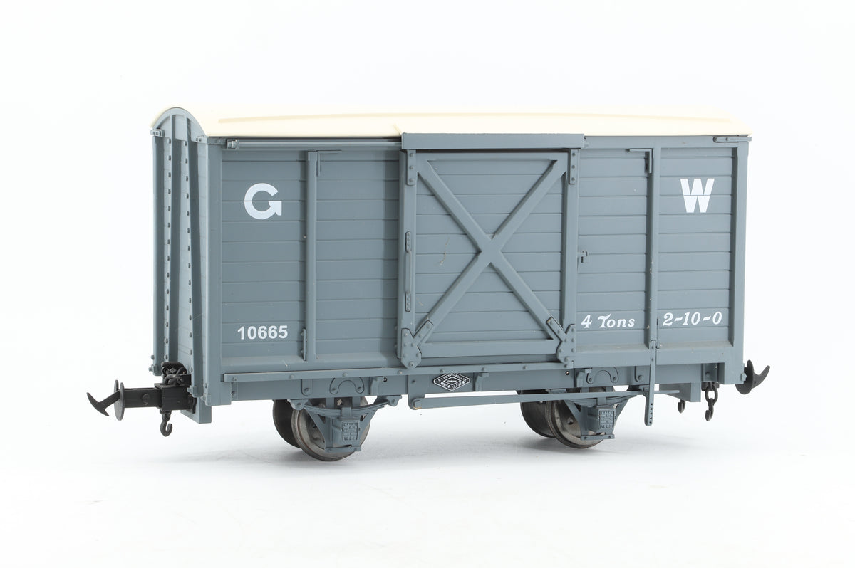 BMS/Accucraft 16mm Narrow Gauge Welshpool & Llanfair Light Railway Goods Van
