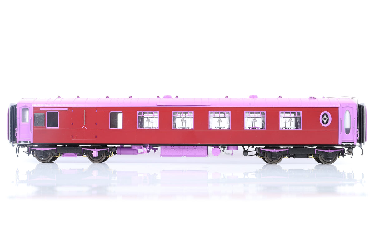 Darstaed D25-04C Finescale O Gauge All Steel Type K Pullman Parlour 3rd Coach &#39;83&#39; (Pre-order)