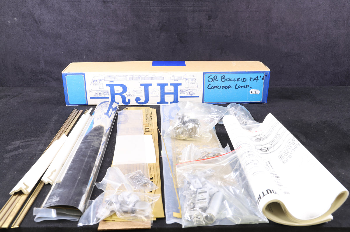 SR Bullied 64'6" Dia 2317 Corridor Compartment Composite Coach Kit