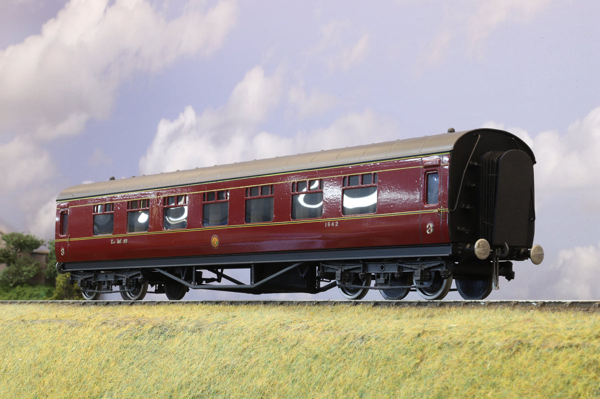 Kit-built Finescale O Gauge LMS Third Corridor No. 1642