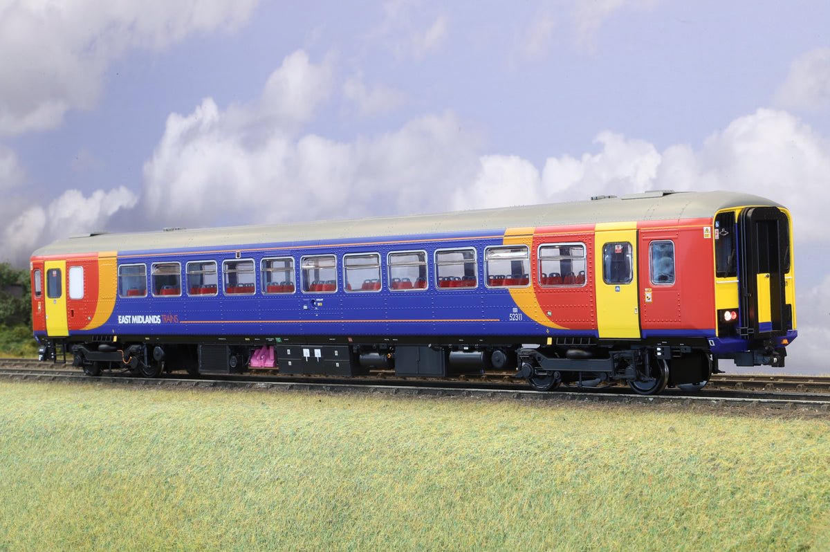 Heljan Finescale O Gauge Class 153 West Midlands Trains No. 153311 DCC Sound