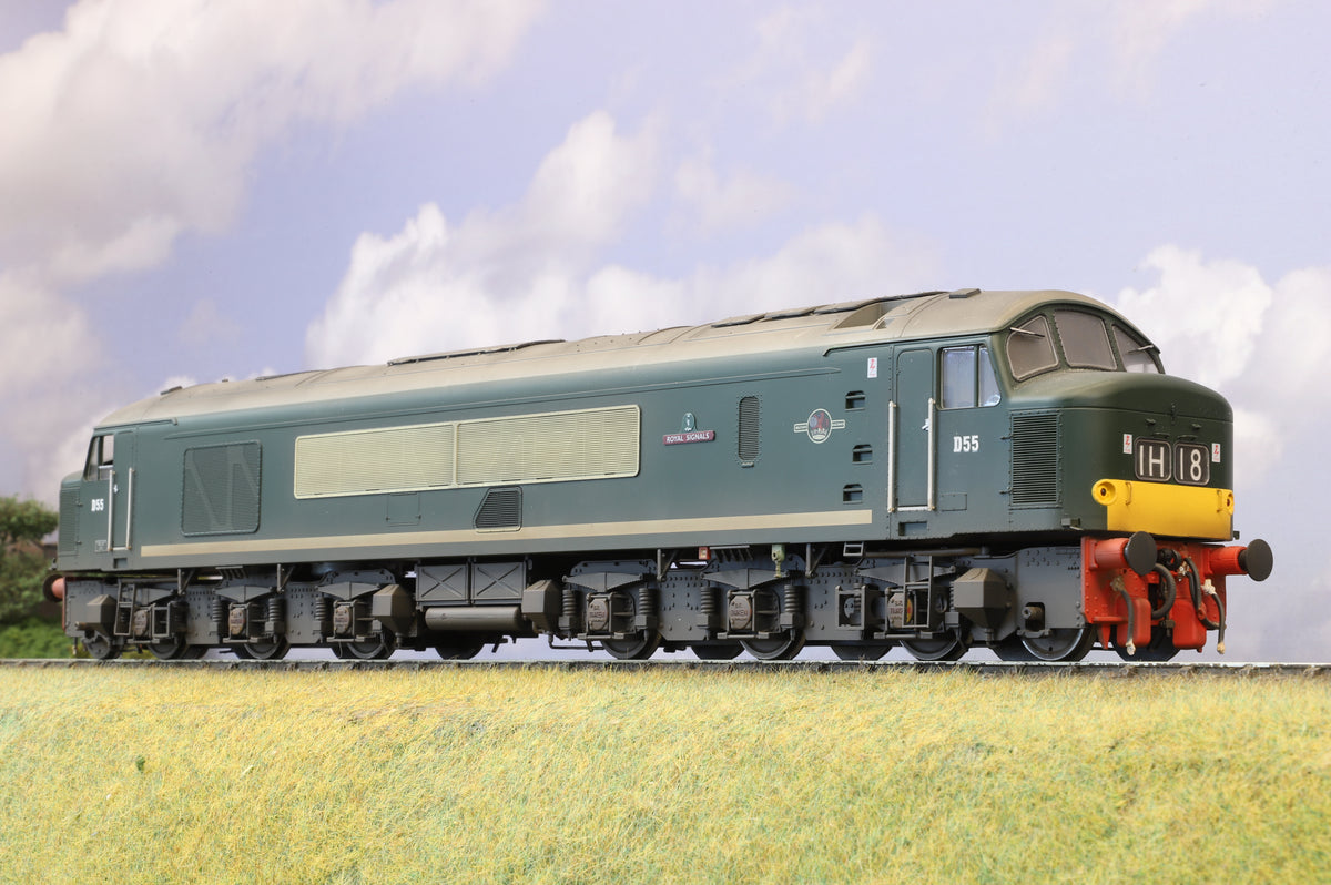 Heljan Finescale O Gauge Class 45 No. D55 &#39;Royal Signals&#39; BR Green (Yellow Panels) Weathered &amp; DCC Sound