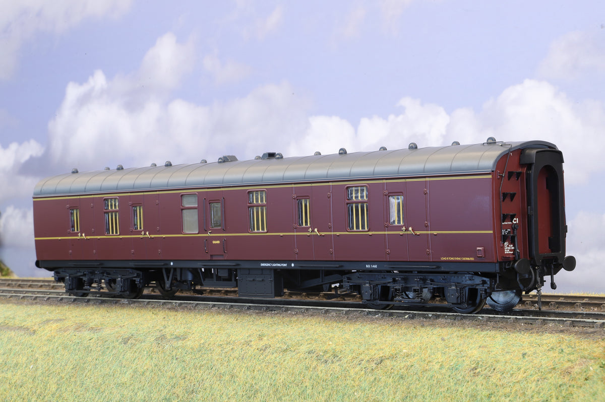 Heljan Finescale O Gauge MK1 BG Coach in BR Maroon