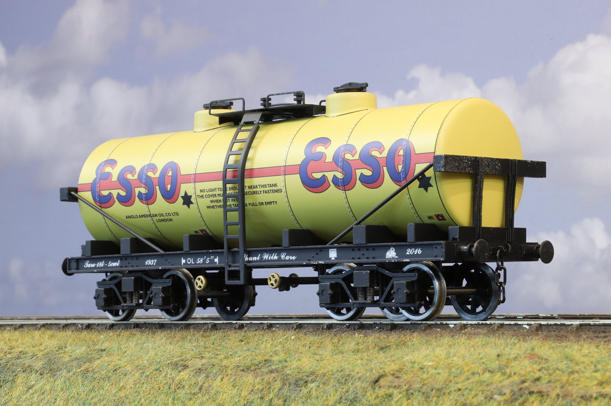 Darstaed D31-03 7mm Finescale O Gauge Bogie Tanker, Pre-War 'Shell Mex'
