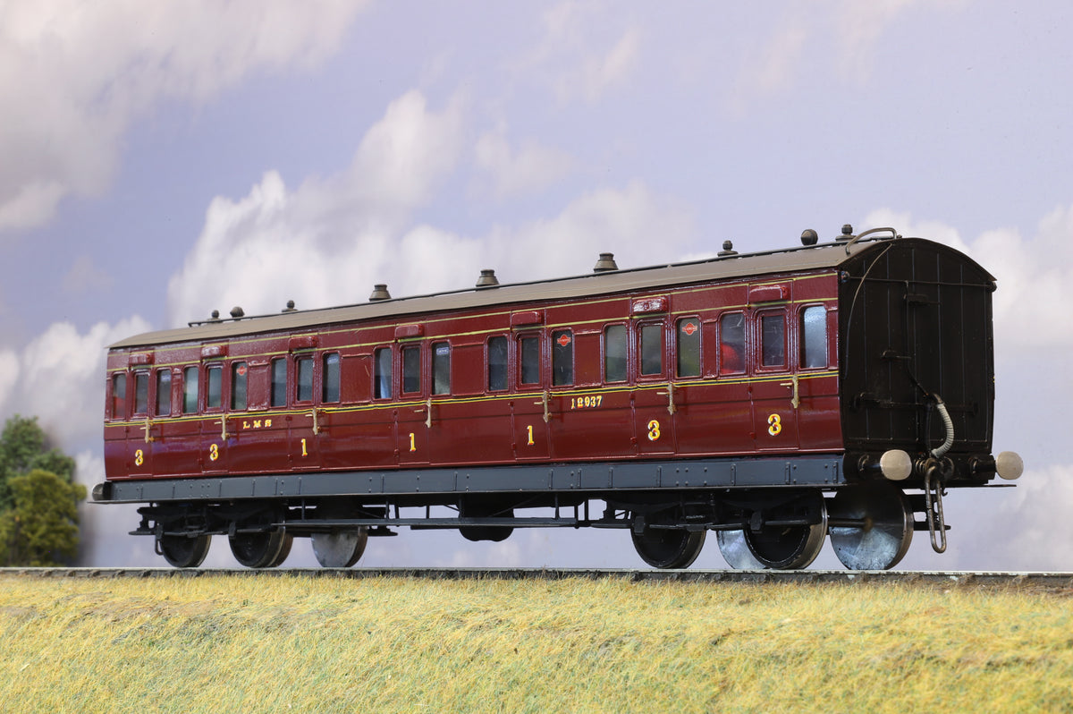 Kit-built Finescale O Gauge (ex L&amp;YR) 1st / 3rd Arc Roof Suburban No. 12937 LMS Maroon