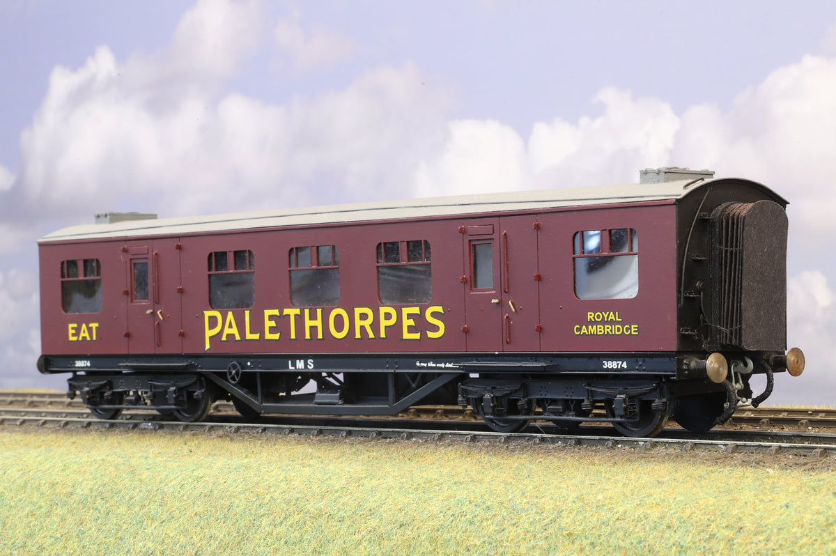 CRT Kit-built  Finescale O Gauge Bogie Sausage Van 'Palethorpes'
