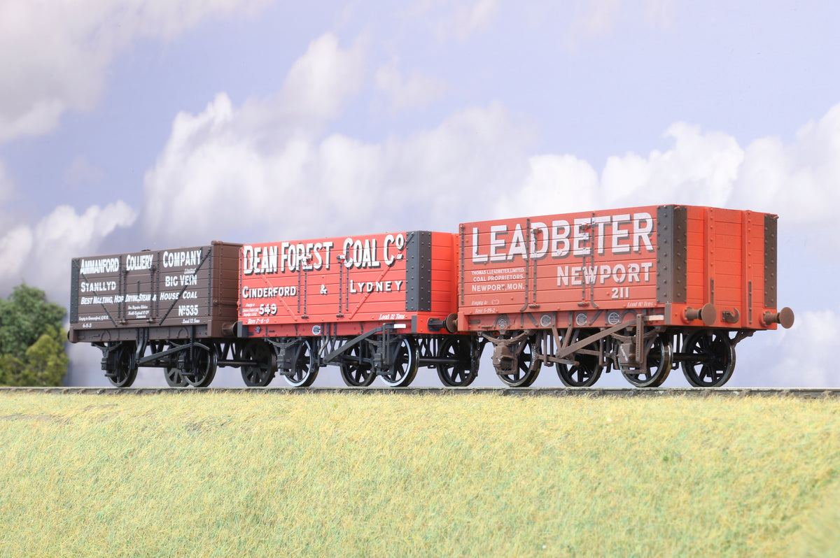 Dapol Finescale O Gauge Rake of Three Private Owner Wagons