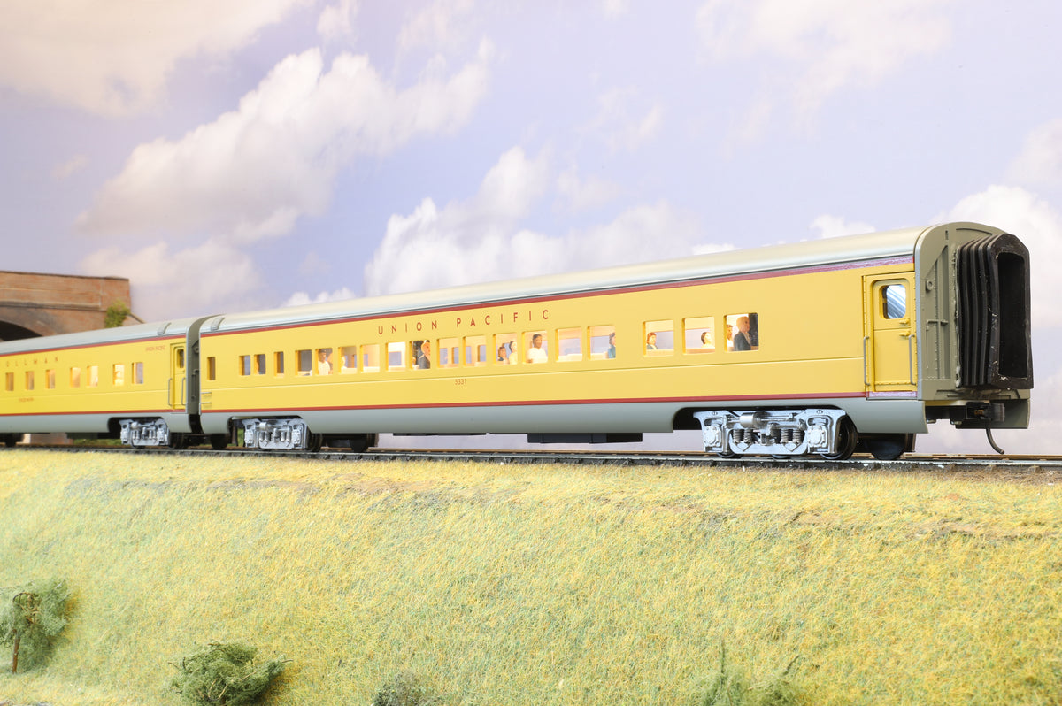 Golden Gate Depot Mixed Rake of 4 Union Pacific Pullman / Standard Passenger Cars