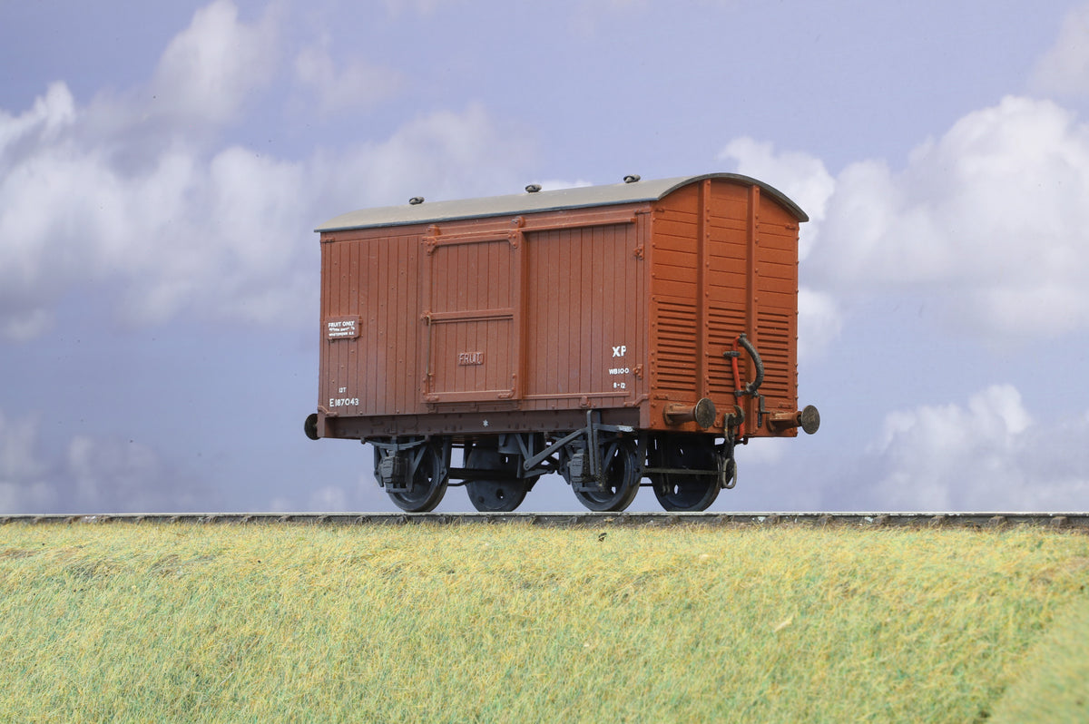 Finescale O Gauge (Kit-Built) ex- North Eastern 12Ton Fruit Van, Weathered
