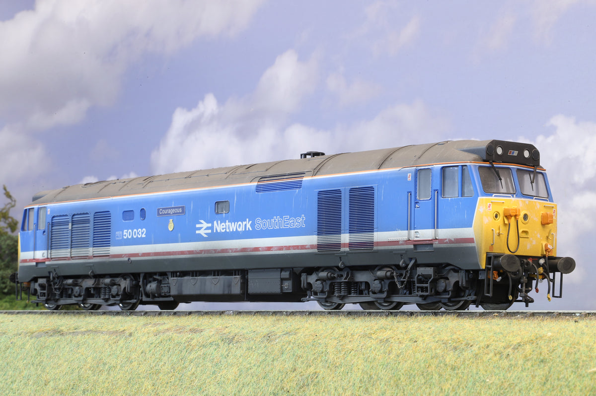 Heljan Finescale O Gauge Class 50 No. 50032 'Courageous' NSE Light Blue (Weathered)
