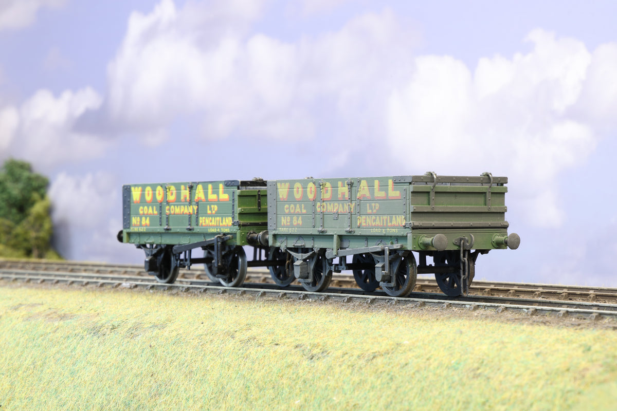 Finescale O Gauge (Kit-Built) Pair of 'Woodhall' Private Owner Wagons, Weathered