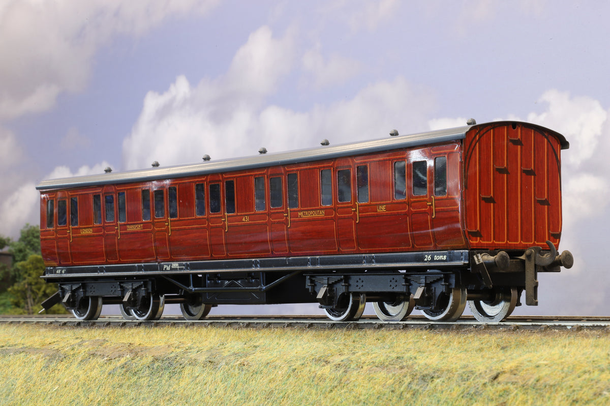 Darstaed Coarse Scale O Gauge London Transport 1st Non-Corridor Coach (No Pick-Ups)