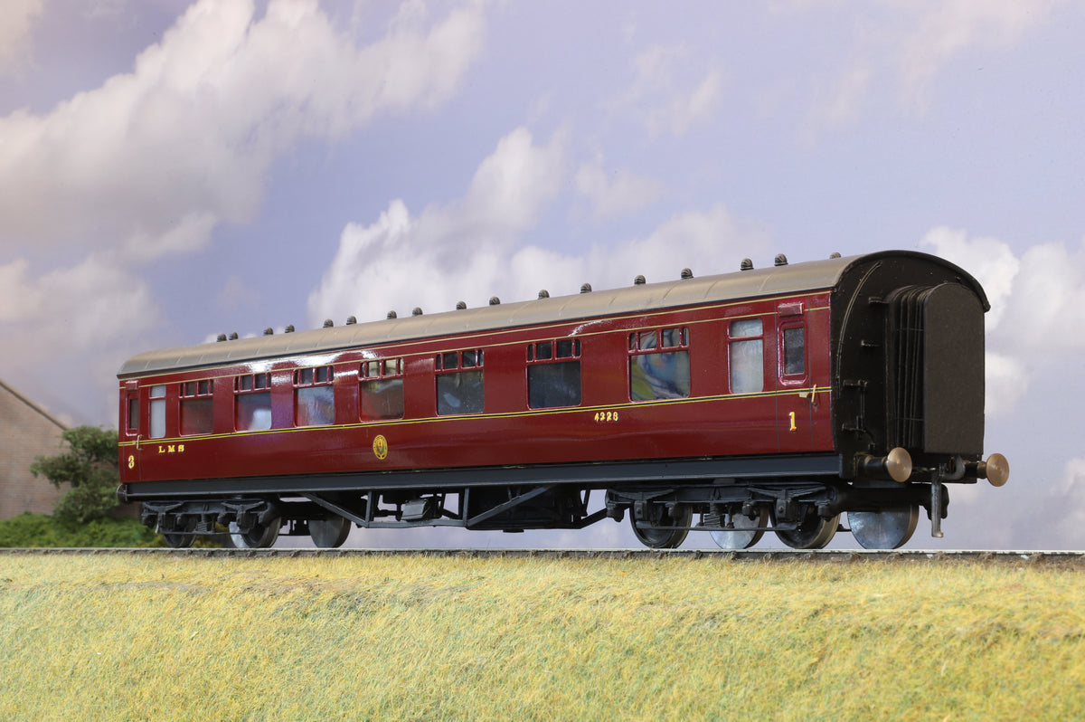 Kit-built Finescale O Gauge LMS Third/First Corridor No.4328