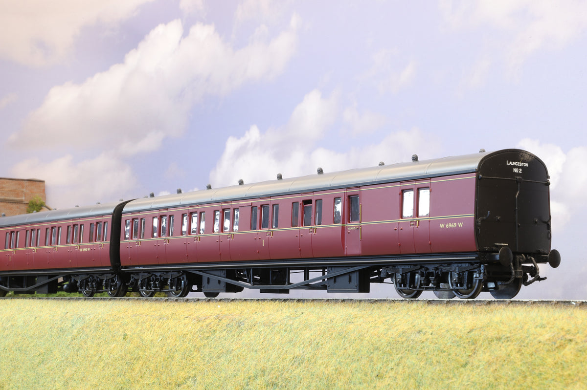 Lionheart Finescale O Gauge Suburban B Set BR Crimson &#39;Launceston&#39;