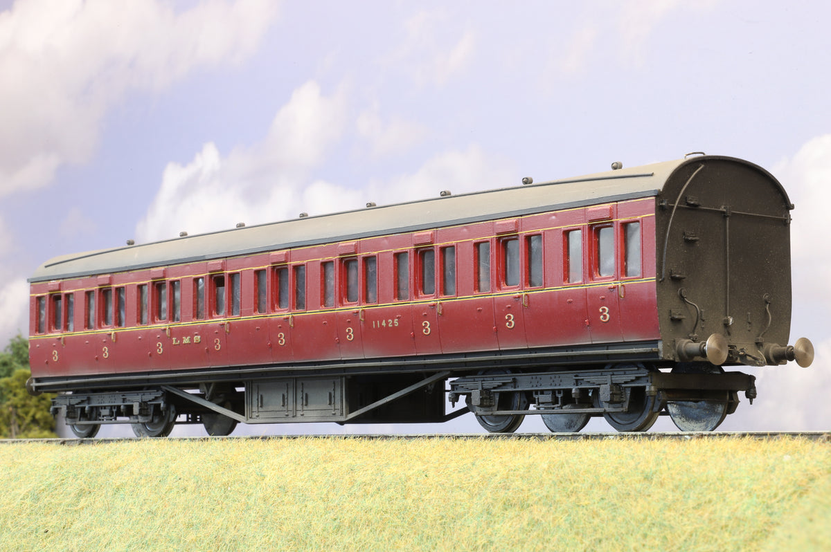 WORKSHOP Finescale O Gauge LMS 57ft Suburban 3rd No. 11425, Weathered