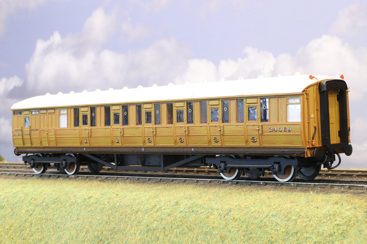 Hattons Finescale O Gauge Gresley Teak Brake Corridor Composite H7-TC175-002