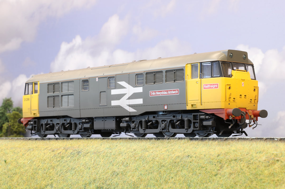 Heljan Finescale O Gauge Class 31 No.31296 Railfreight Grey, Weathered