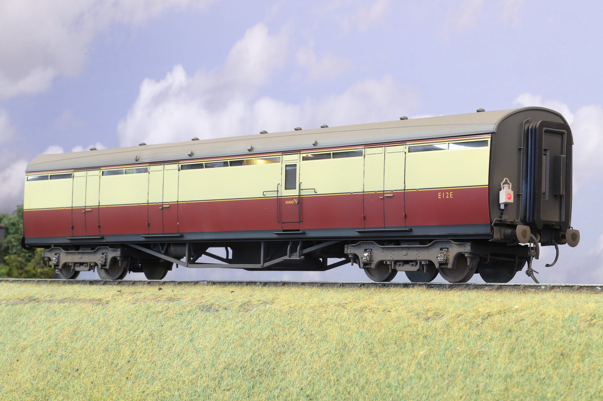 Darstaed Finescale O Gauge Thompson BG (Full Brake) Coach Blood & Custard No. E12E Roller Ball Bearings