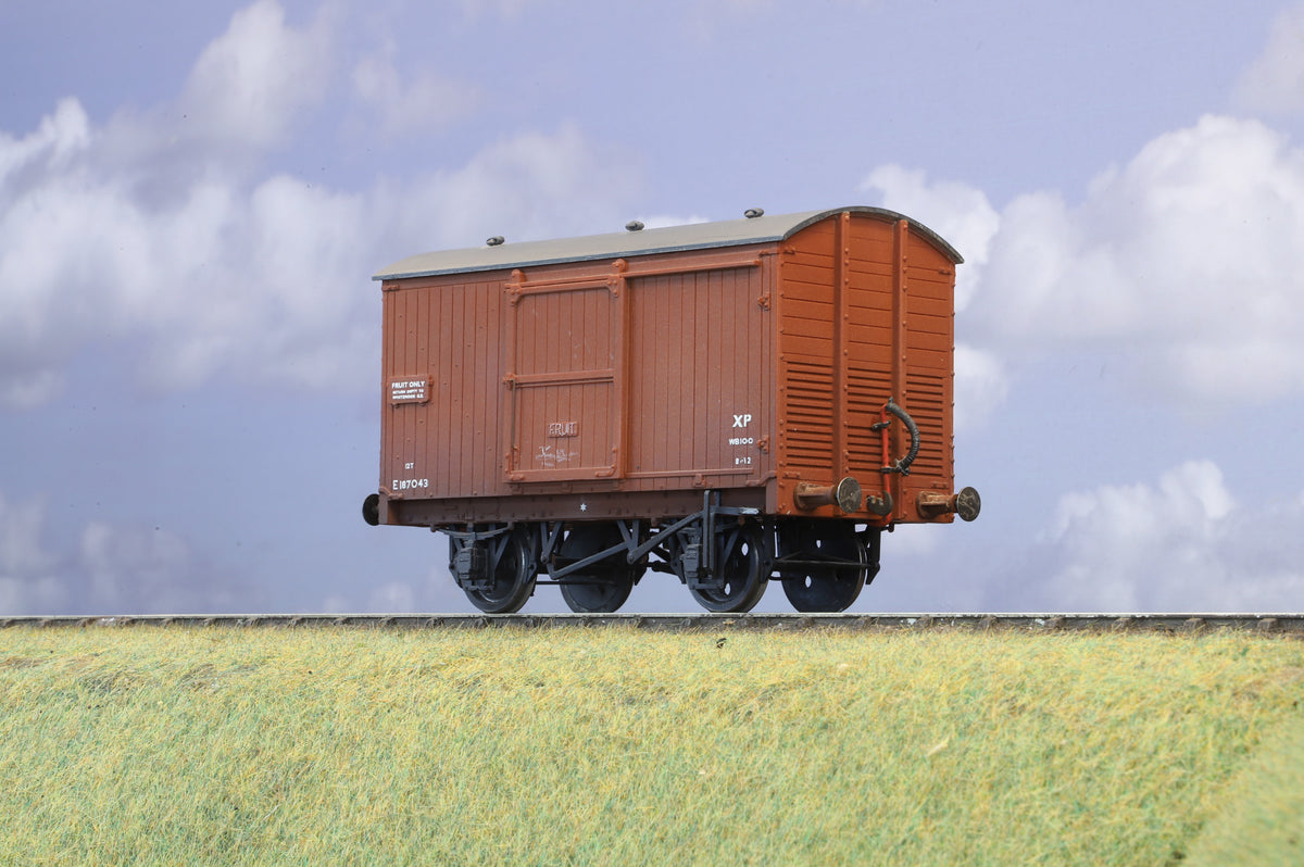Finescale O Gauge (Kit-Built) ex- North Eastern 12Ton Fruit Van, Weathered