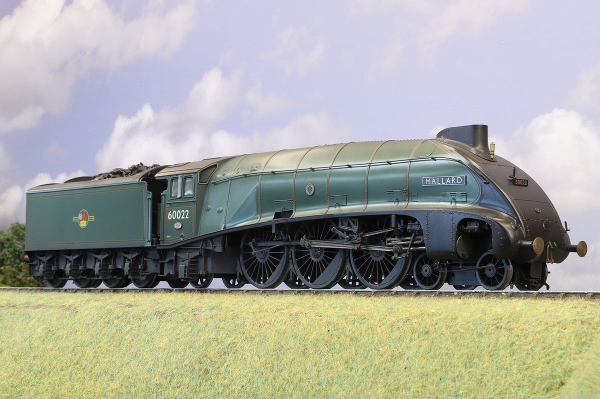 DJH (Kit-Built) Finescale O Gauge ex-LNER Class A4 No. 60022 'Mallard' BR Green Late Crest, Weathered