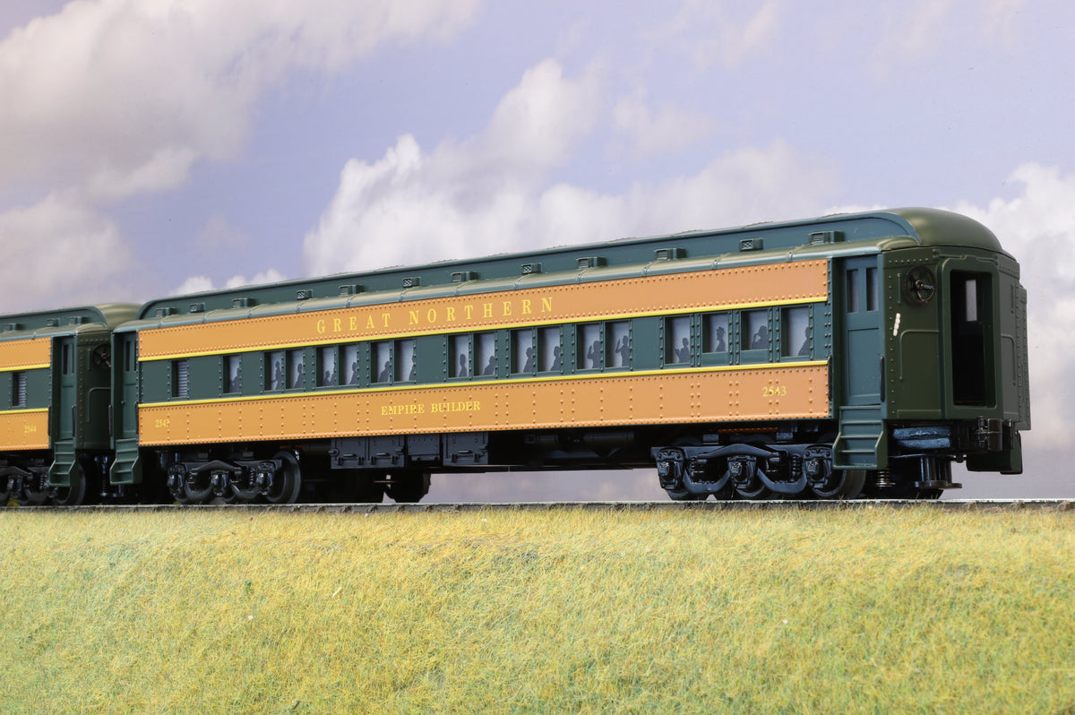Williams (Bachmann) Coarse Scale O Gauge 4 x 72ft Heavyweight Coaches Great Northern
