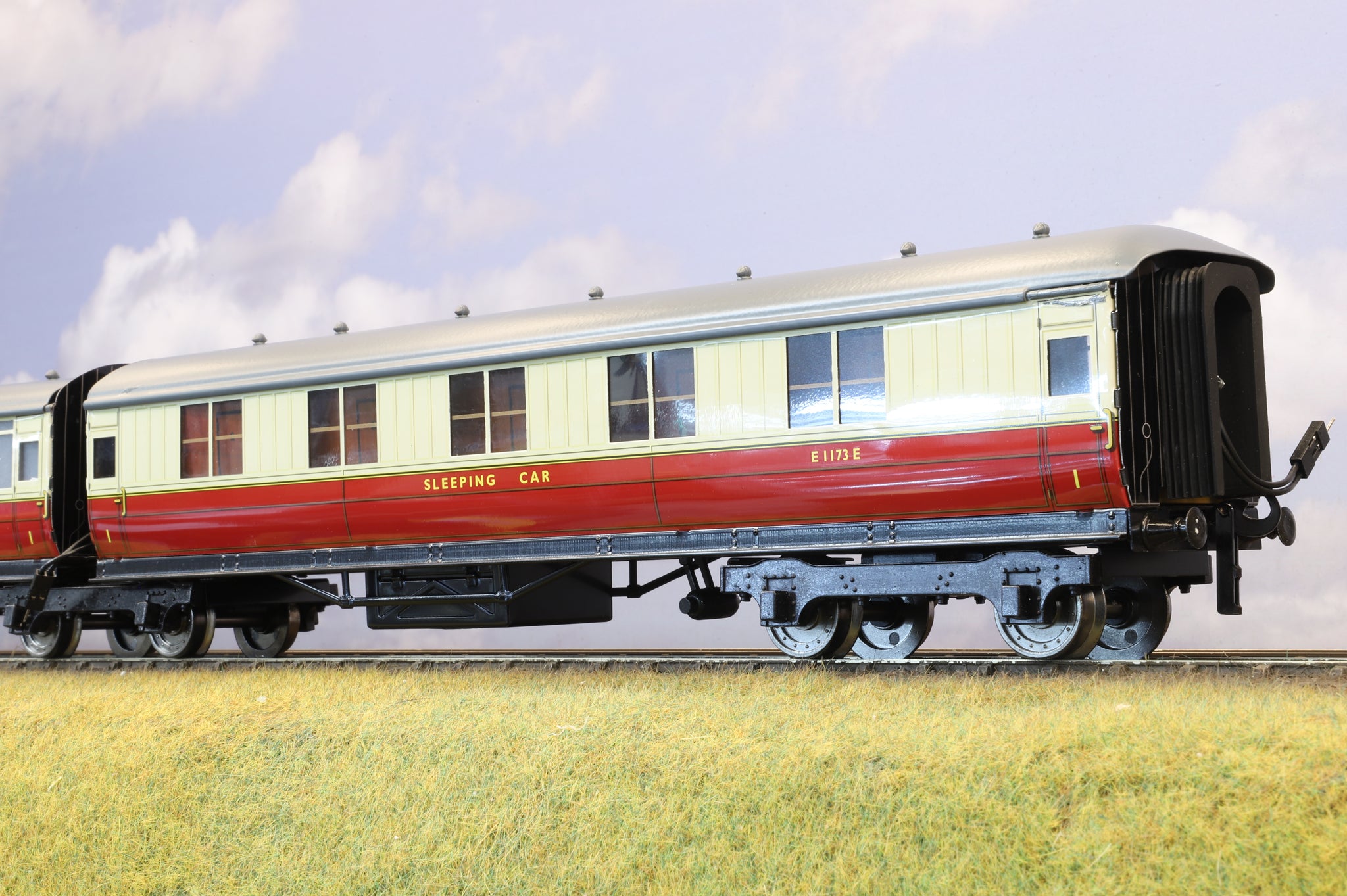 Darstaed Coarse Scale O Set of 3 LNER Gresley Coaches BR Crimson & Cre ...