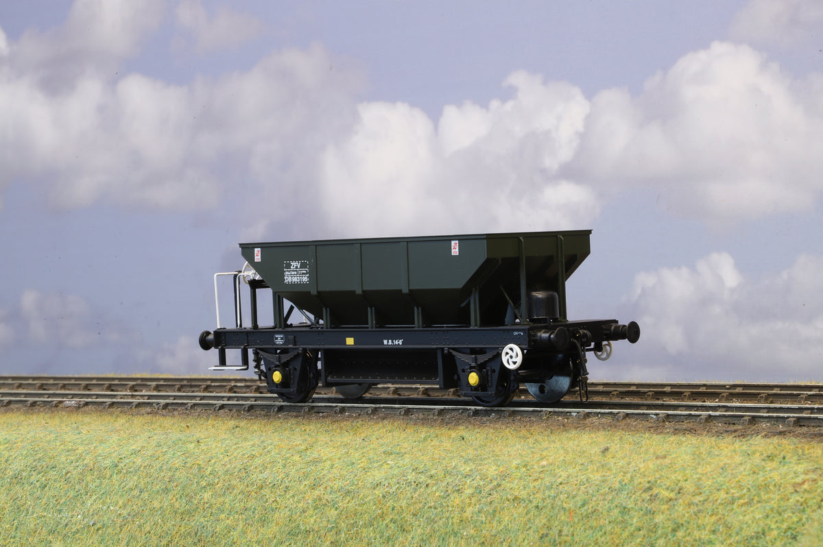 Heljan Finescale O Gauge 'Dogfish' Ballast Wagon No.DB983195 BR Olive (Late) (Ref: 4380)