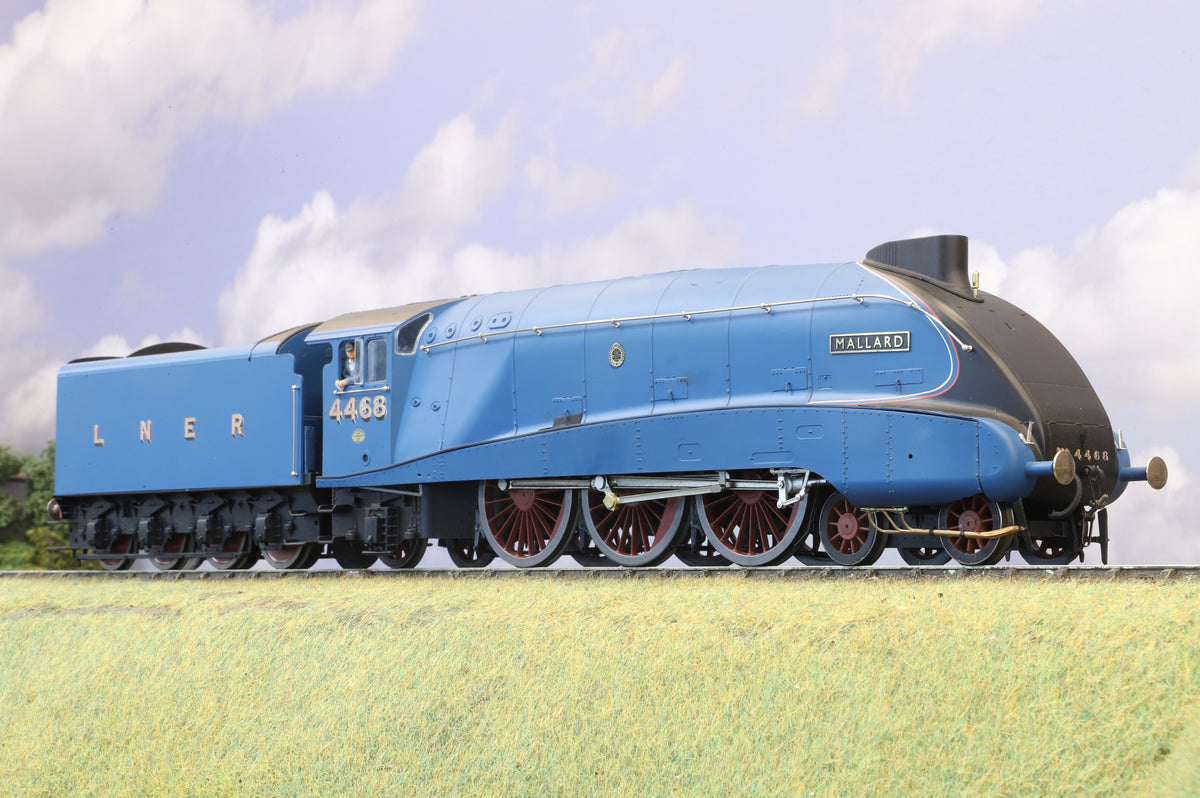 Hattons Finescale O Gauge Class A4 No. 4468 'Mallard' LNER Garter Blue (Collection Only)
