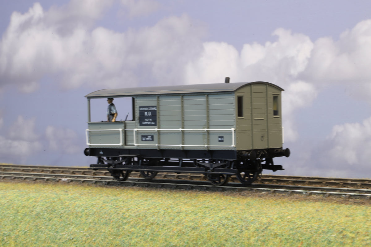 Finescale O Gauge (Kit-Built) ex-GWR 'Toad' No. W17953 BR Grey