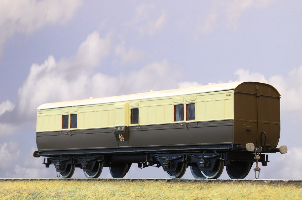 Kit-built Finescale O Gauge GWR Luggage Van No.1003
