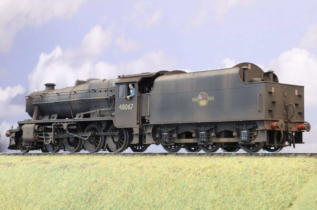 Sancheng Finescale O Gauge ex-LMS Stanier 8F No. 48067, BR Black Late Crest, Pro-Weathered