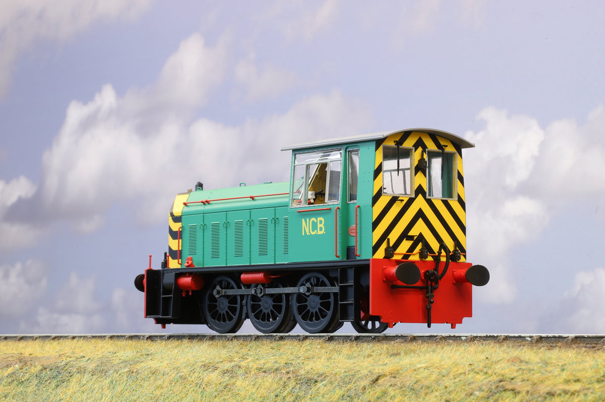 Heljan Finescale O Gauge Class 05 Diesel Shunter NCB Green DCC Sound