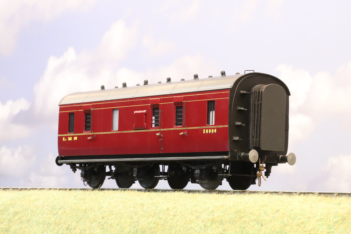 Kit-built Finescale O Gauge LMS Stanier 6 Wheel Full Brake 'Stove R' No. 32984