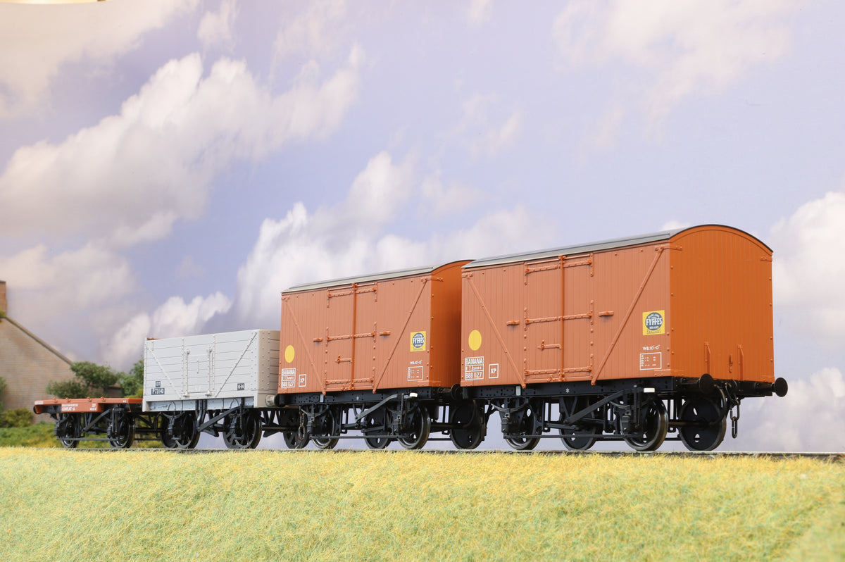 Dapol Finescale O Gauge Rake of 4 BR Wagons/Vans