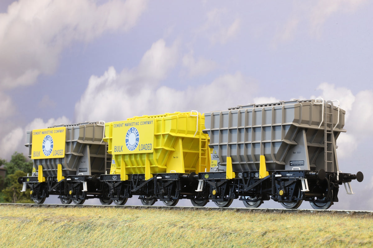 Ellis Clark Trains Finescale O Gauge Rake Of 3 x Presflos