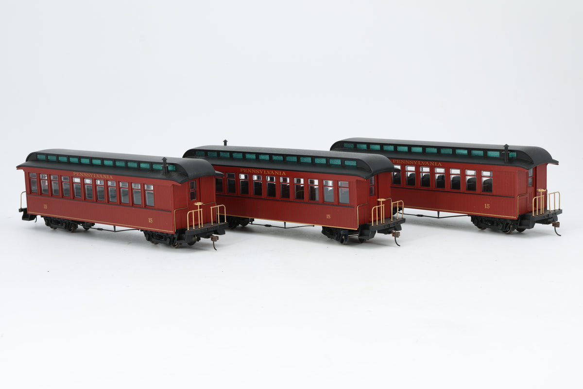 Spectrum/Bachmann On30 Trio of Pennsylvania Railroad Coaches