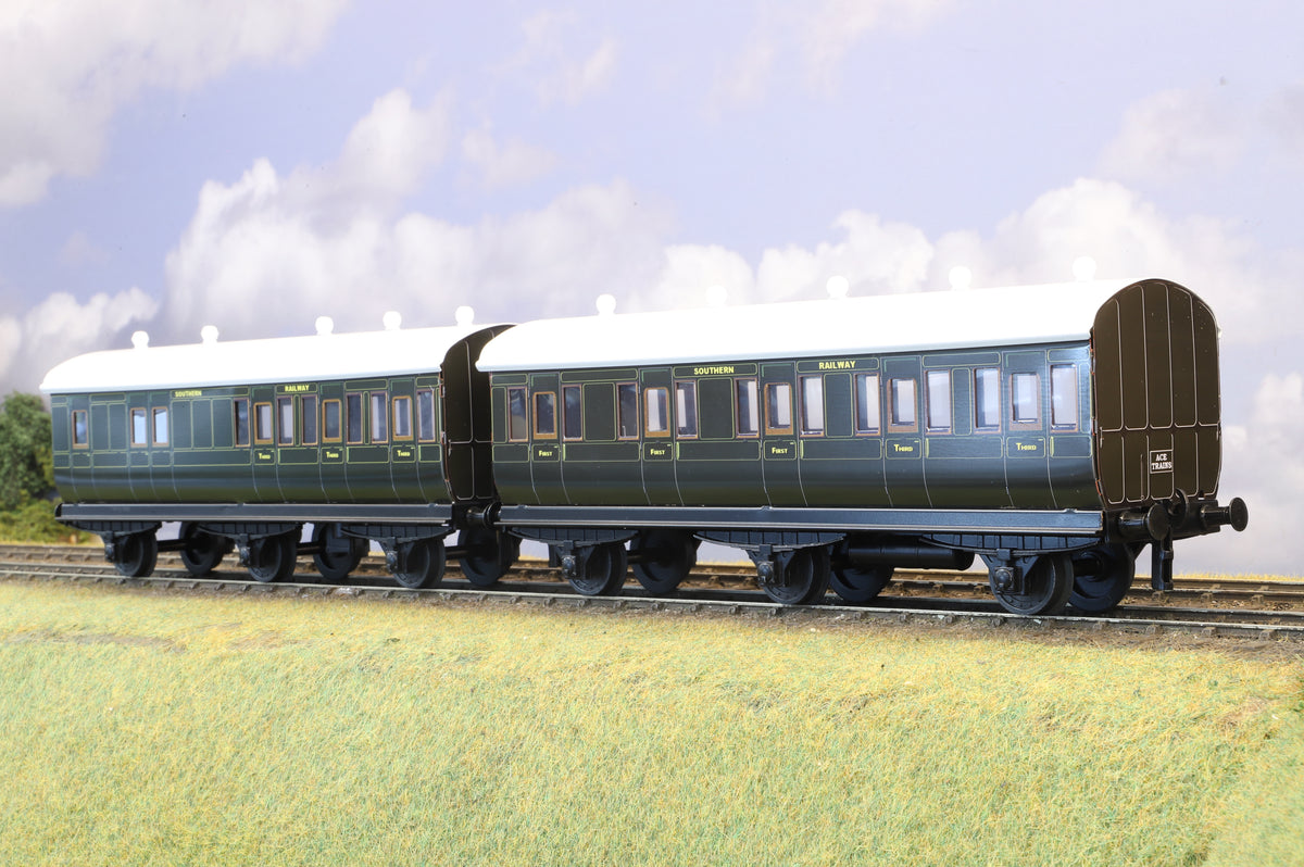 Ace Trains Coarse Scale O Gauge Pair of Southern 6 Wheel Coaches, Olive Green