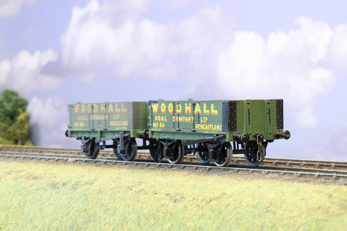 Finescale O Gauge (Kit-Built) Pair of 'Woodhall' Private Owner Wagons, Weathered