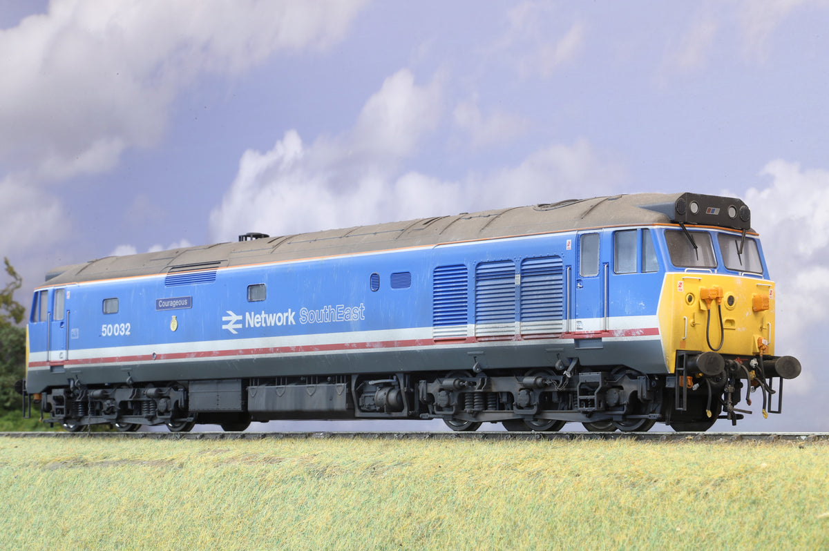 Heljan Finescale O Gauge Class 50 No. 50032 'Courageous' NSE Light Blue (Weathered)