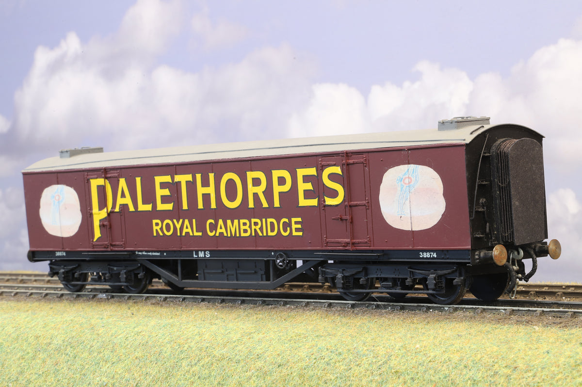 CRT Kit-built  Finescale O Gauge Bogie Sausage Van 'Palethorpes'