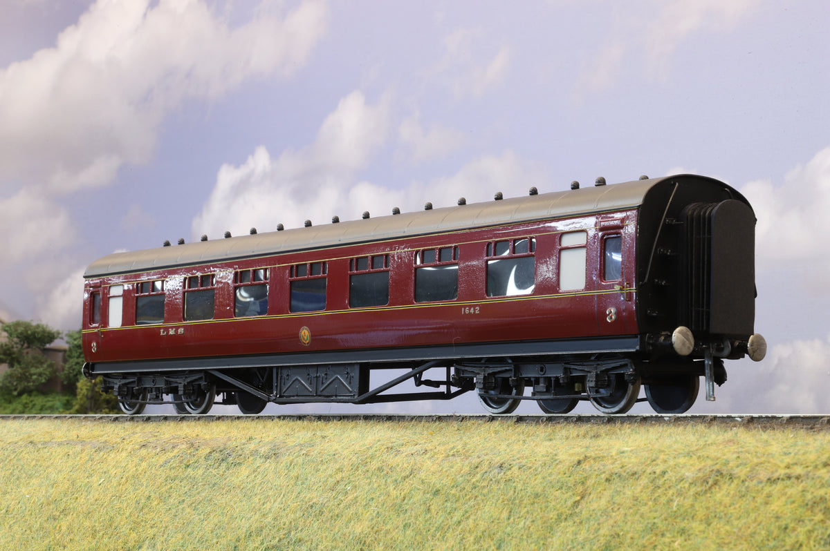 Kit-built Finescale O Gauge LMS Third Corridor No. 1642