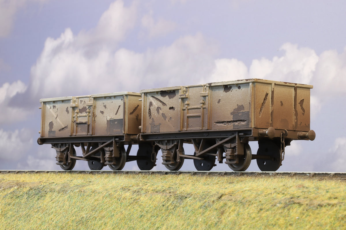 Kit-built Finescale O Gauge Pair of 16T Mineral Wagons
