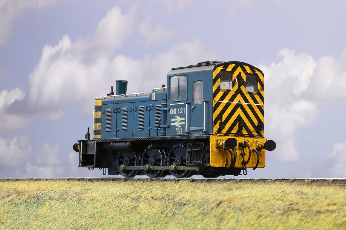 Sancheng/Brassworks Finescale O Gauge Class 03 Shunter No. 03121 BR Blue (Wasp Stripes) Weathered