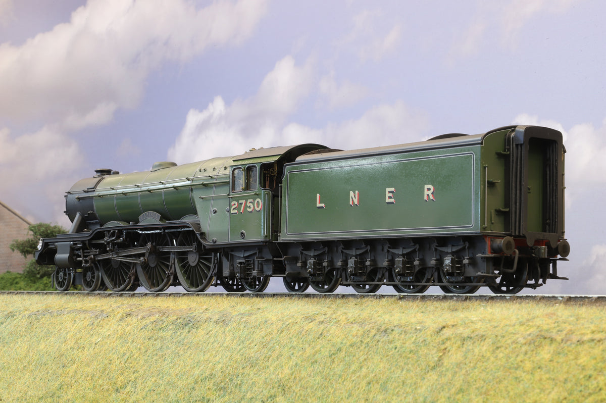 L.H. Loveless Finescale O Gauge LNER Class A1 No. 2750 &#39;Papyrus&#39; LNER Green DCC Sound &amp; Smoke