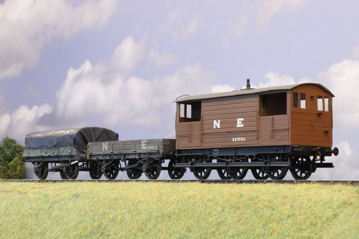 Kit-built Finescale O Gauge Rake of Three NER/LMS Wagons, Weathered