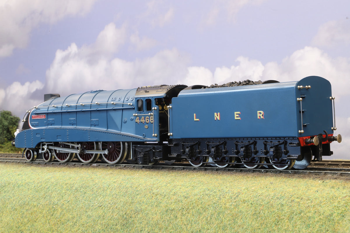 Ace Trains Coarse Scale O Gauge LNER Class A4 No. 4468 'Mallard' Garter Blue (3-Rail)