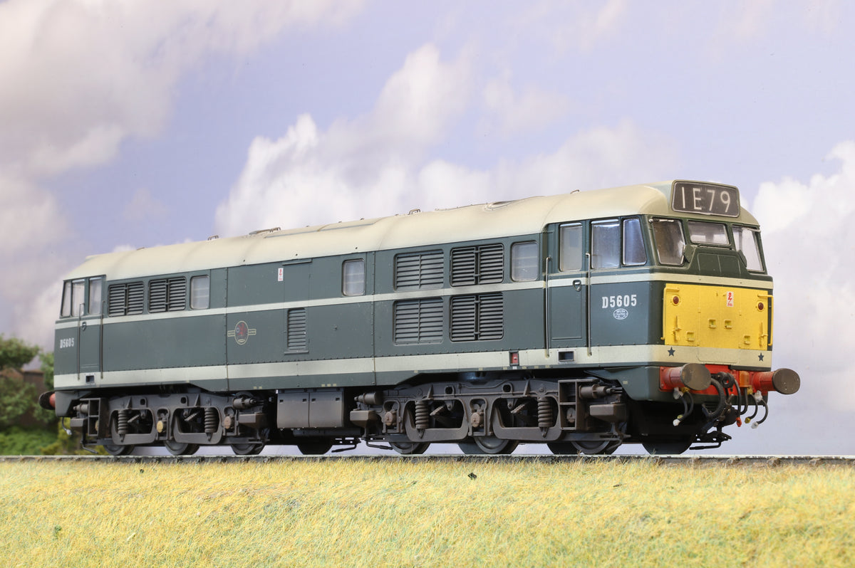 Heljan Finescale O Gauge Class 31 No. D5605 BR Green (Small Yellow Panels) Weathered