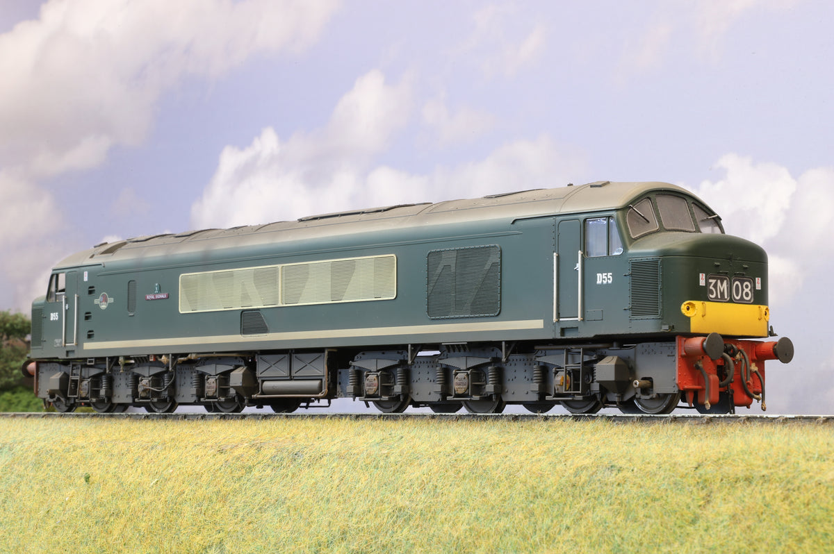 Heljan Finescale O Gauge Class 45 No. D55 &#39;Royal Signals&#39; BR Green (Yellow Panels) Weathered &amp; DCC Sound